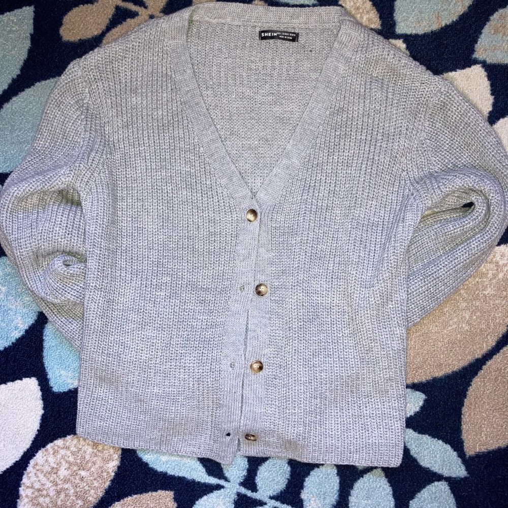 COPY - 3/10! Trendy light gray sweater, size L
